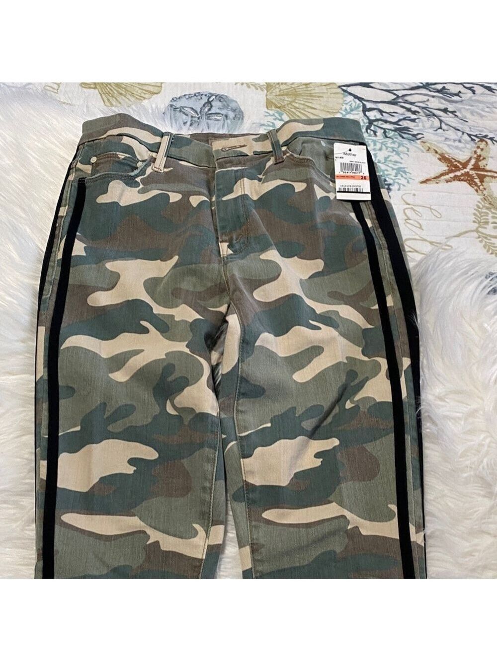 MOTHER Camouflage Pants with Black Detail - Picture 7 of 11